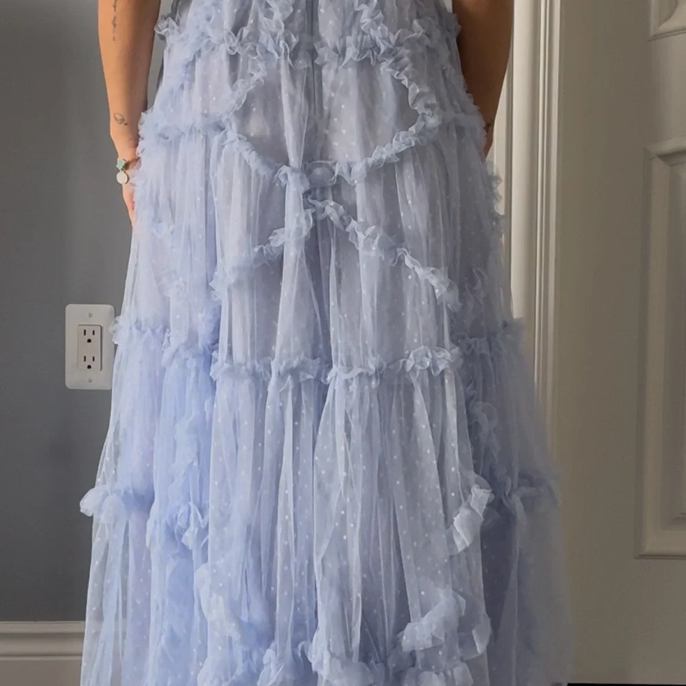 Elegant Blue Ruffled Dress - Picture 4 of 8